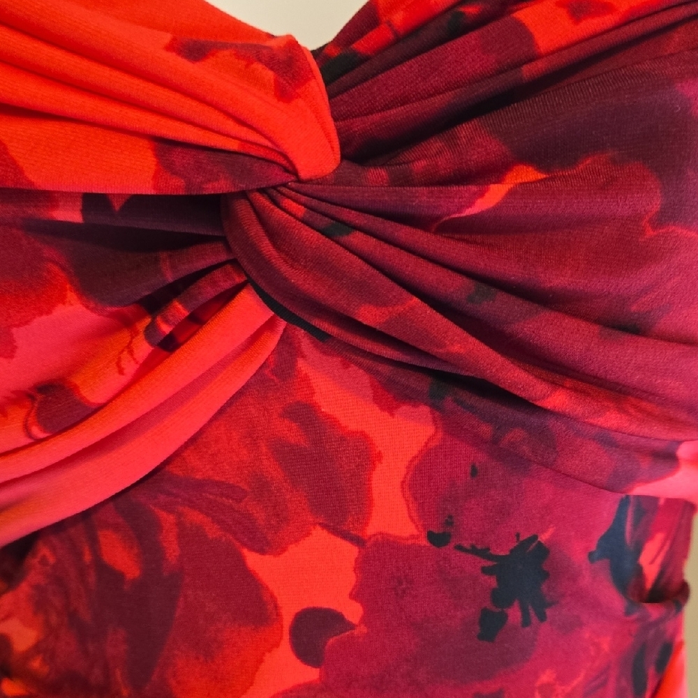 SEXY FORM FITTING Boston Proper Red and Black Floral 3/3 Sleeve Dress NWOT Sz 0 - Picture 2 of 10